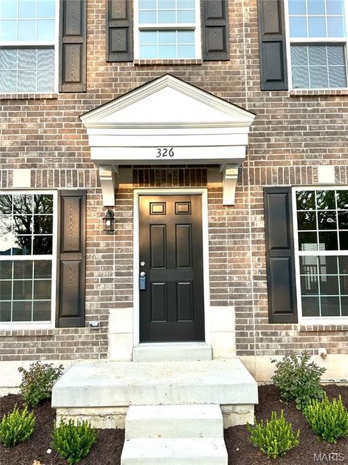 326 Fall Harvest Pkwy, Wentzville, MO, 63385-6026 | Card Image