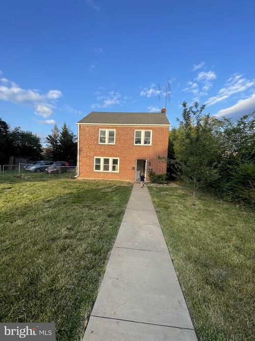 a-415 Virginia Ave, Front Royal, VA, 22630-2627 | Card Image