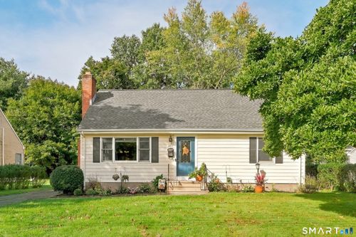 143 Federal St, West Hartford, CT, 06110-1725 | Card Image