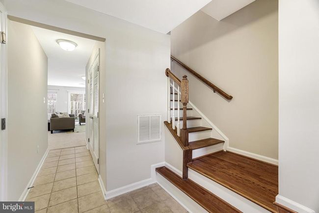 22862 Chestnut Oak Ter, Townhouse with 3 bedrooms, 4 bathrooms and null parking in STERLING VA | Image 6