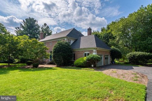26 Holly Leaf Ct, BETHESDA, MD, 20817-2652 | Card Image