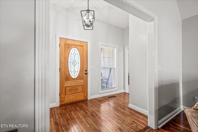 1036 Circle Dr, House other with 3 bedrooms, 2 bathrooms and null parking in Jamestown TN | Image 8