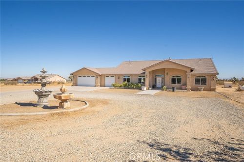  Smith Road, Phelan, CA, 92371 | Card Image