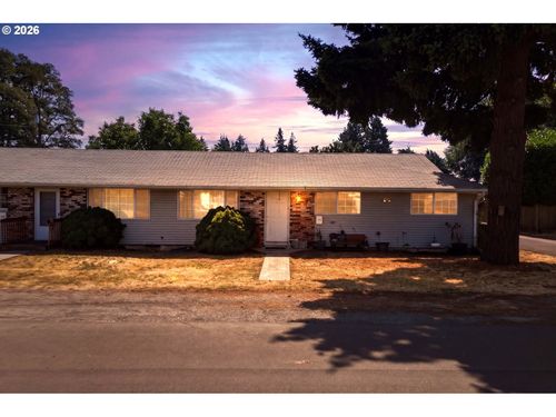 1107 E 30th St, Vancouver, WA, 98663-2880 | Card Image