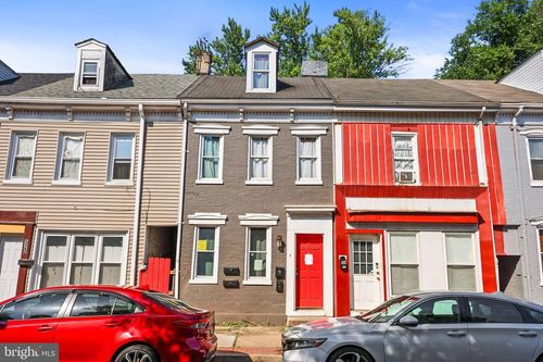 518 S Queen St, YORK, PA, 17403-2738 | Card Image
