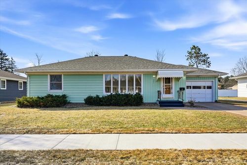 321 W Tyler Ave, Eau Claire, WI, 54701-6014 | Card Image