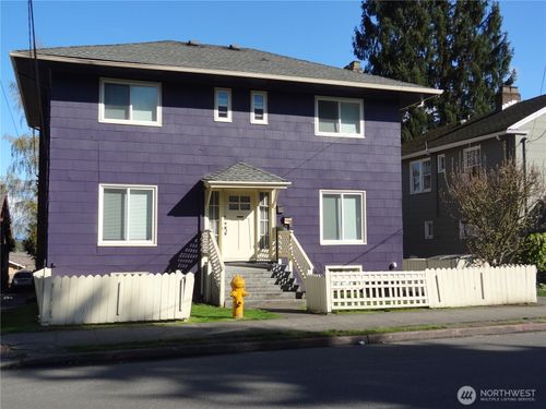 5026 20th Avenue Ne, Seattle, WA, 98105 | Card Image
