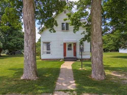 309 N Oak St, Toluca, IL, 61369-9636 | Card Image