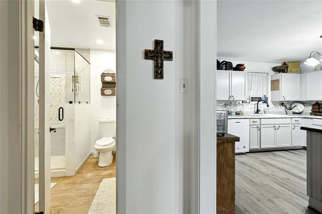 1566 S Robb St, House other with 2 bedrooms, 2 bathrooms and 3 parking in Trinity TX | Image 13