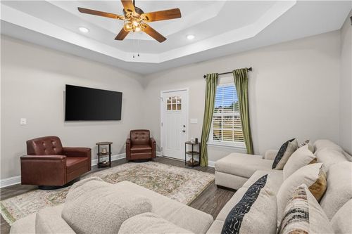 405 Coahulla Creek Dr, Dalton, GA, 30721-6769 | Card Image