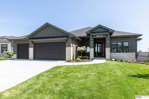 19006 Acorn Dr, Gretna, NE, 68028-5094 | Card Image