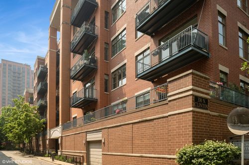 apt-303-330 Clinton St, Chicago, IL, 60661-1326 | Card Image