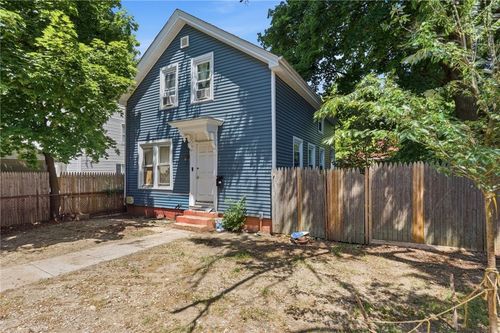 77 Laban St, Providence, RI, 02909-3733 | Card Image