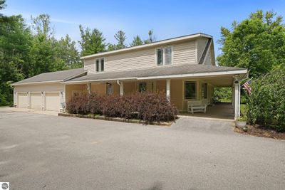 11730 Se Torch Lake Drive, House other with 3 bedrooms, 2 bathrooms and null parking in Alden MI | Image 1