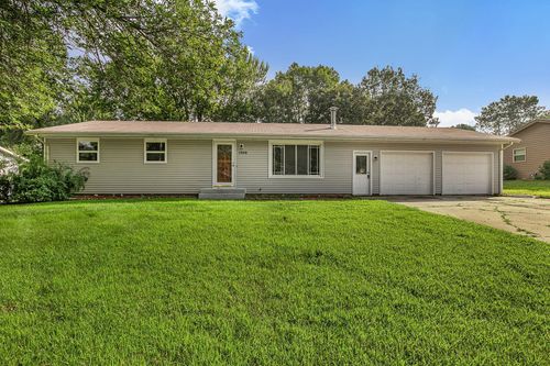 1509 10th St Se, Willmar, MN, 56201-5422 | Card Image
