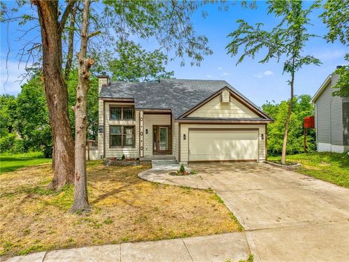 708 Autumn Dr, Belton, MO, 64012-4713 | Card Image