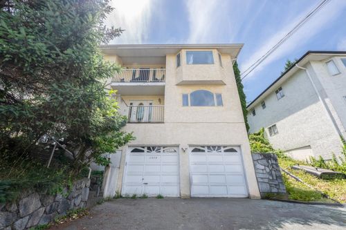 11579 Surrey Rd, Surrey, BC, V3R5T6 | Card Image