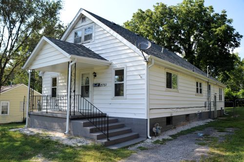 2751 W Walnut St, Springfield, MO, 65802-4744 | Card Image