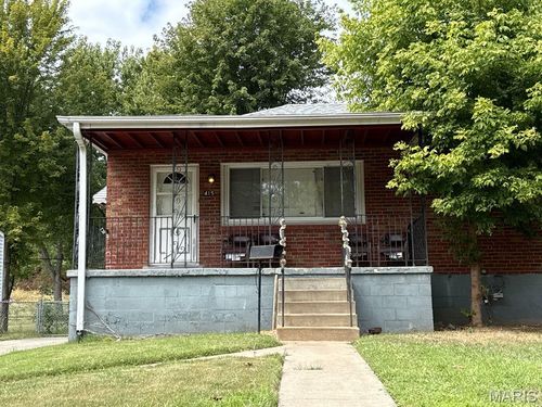 415 Warford Ave, Ferguson, MO, 63135-1955 | Card Image