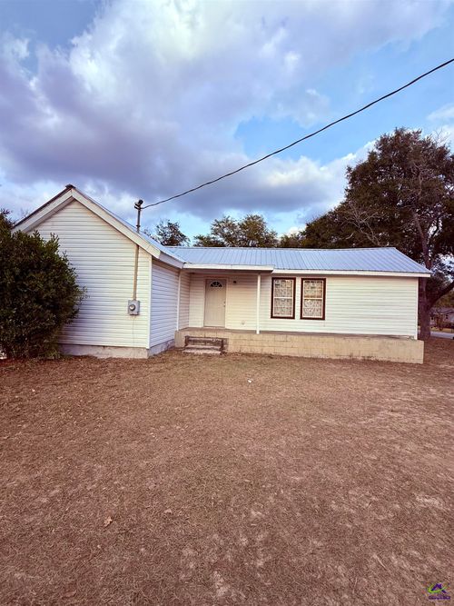 1100 Creekwood Dr, Perry, GA, 31069-3117 | Card Image