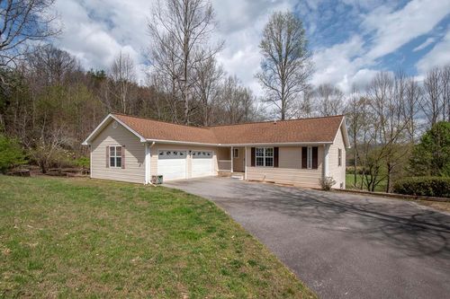 5224 Meadow Rd, Young Harris, GA, 30582-4236 | Card Image