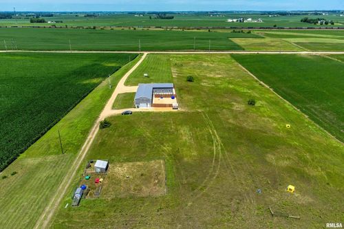 1811 245th St, Calamus, IA, 52729-9002 | Card Image