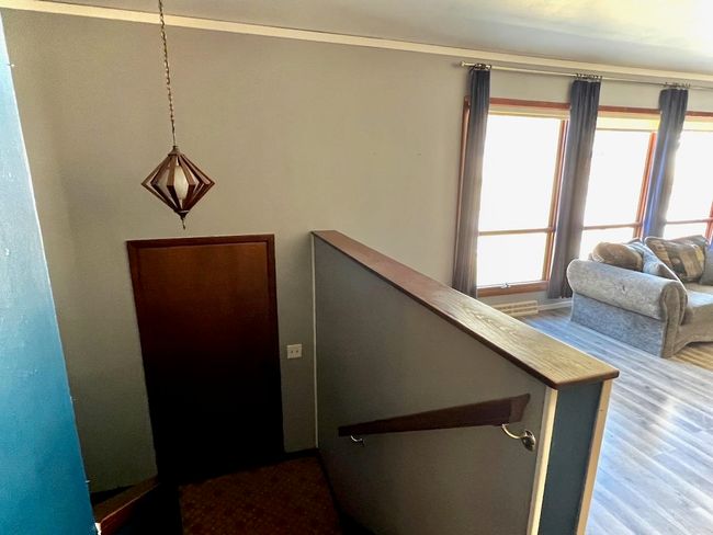 987 Valley View Drive, Home with 3 bedrooms, 2 bathrooms and null parking in RICHLAND CENTER WI | Image 5