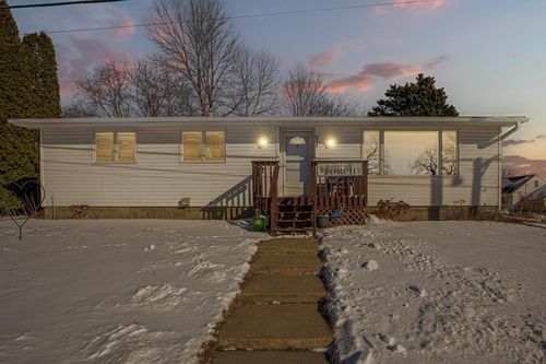 619 W 1st St, West Concord, MN, 55985-3200 | Card Image