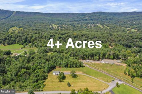 20 Conservative Ln, HEDGESVILLE, WV, 25427-5167 | Card Image