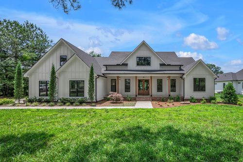 445 Old Pond Ln, Dickson, TN, 37055-3358 | Card Image