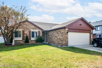 43304 Vinsetta Drive, Home with 3 bedrooms, 3 bathrooms and null parking in Sterling Heights MI | Image 1