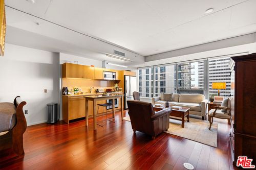 1111-1155 S Grand Avenue, Los Angeles, CA, 90015 | Card Image
