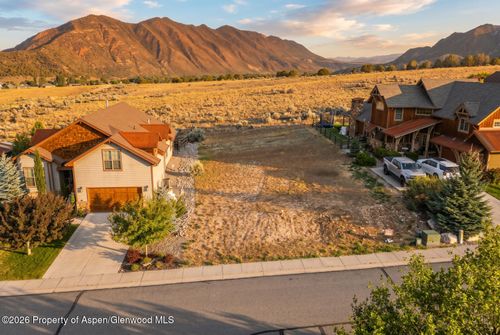 821 Ute Cir, New Castle, CO, 81647-8505 | Card Image
