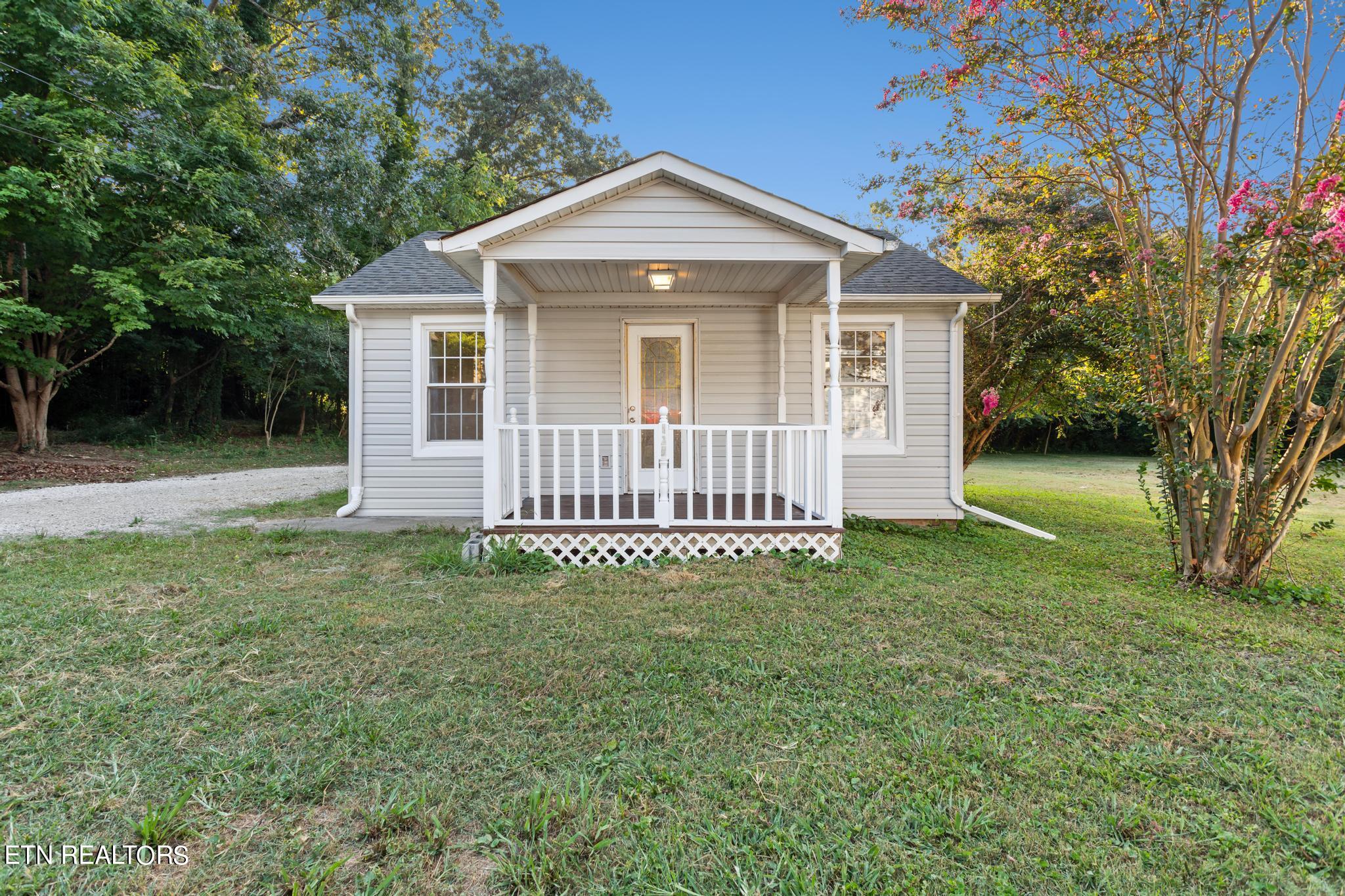 North Ave, Athens, TN 37303