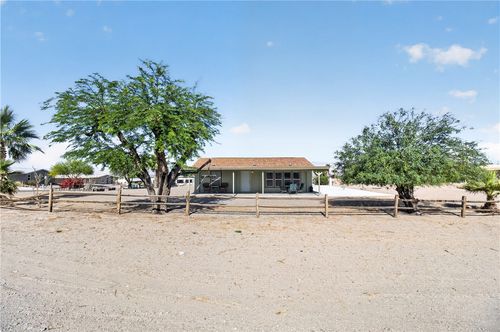 2400 E Blackfoot Rd, Fort Mohave, AZ, 86426-8819 | Card Image
