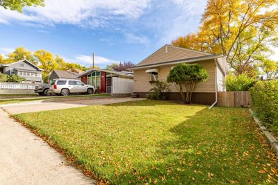 715 20 St S, House detached with 3 bedrooms, 2 bathrooms and 1 parking in Lethbridge AB | Image 3