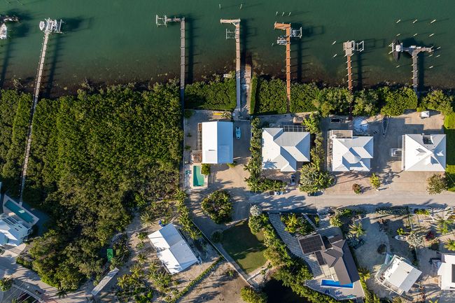 Aerial overhead of 81 Mutiny Place | Image 66