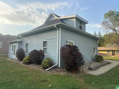 209 E 5th St, House other with 3 bedrooms, 1 bathrooms and null parking in Alta IA | Image 3