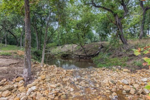 1916 County Road 201, Weimar, TX, 78962-5304 | Card Image