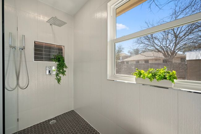 1915 Hollow Ridge Dr, House other with 4 bedrooms, 2 bathrooms and 2 parking in Cedar Park TX | Image 21