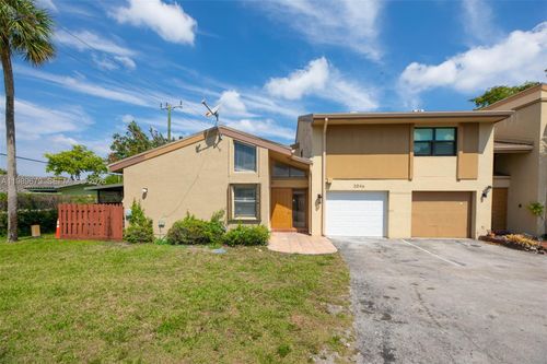 2-3046 W Missionwood Ln, Miramar, FL, 33025-2940 | Card Image