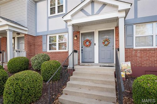 1406 Peacock Ln, Saint Louis, MO, 63144-1139 | Card Image