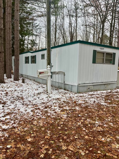 2217 10th Ave, Sears, MI, 49679-8748 | Card Image