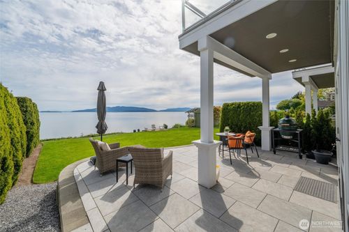 a-3045 Eldridge Ave, Bellingham, WA, 98225-1566 | Card Image