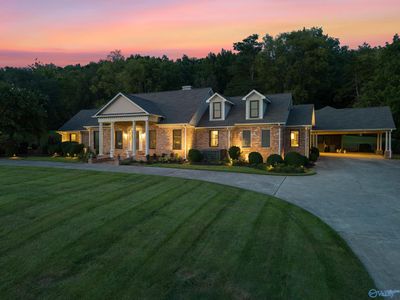 211 Brooks Circle, House other with 6 bedrooms, 5 bathrooms and null parking in Brownsboro AL | Image 3