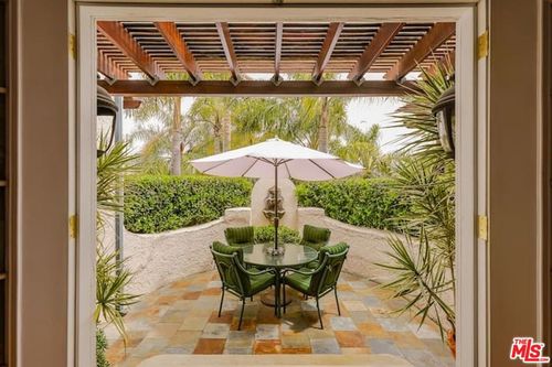 1203 S Rimpau Boulevard, Los Angeles, CA, 90019 | Card Image