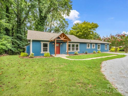 611 Peniel Rd, Columbus, NC, 28722-9495 | Card Image