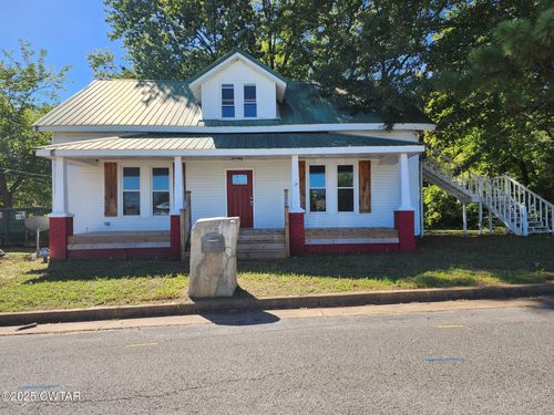 129 N Carolina Ave, Henderson, TN, 38340-2201 | Card Image