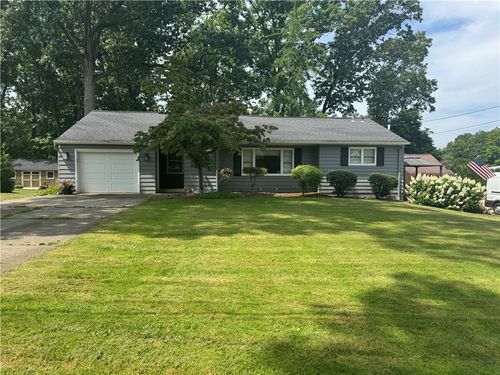 801 Lillian Dr, Hermitage, PA, 16148-1528 | Card Image