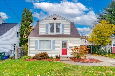 Welcome home to 1307 38th St! | Image 1